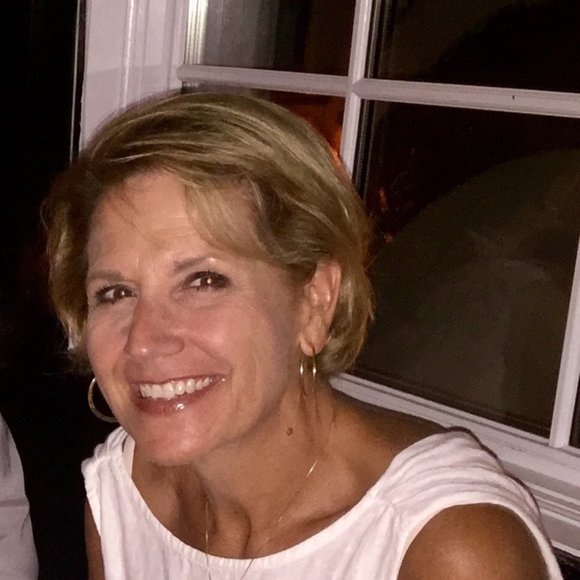 Meet your Posher, Liz - Picture 1 of 1